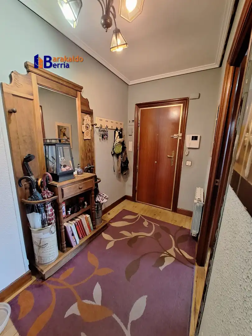 Flat with lift for sale in Granados Kalea, imagen 4