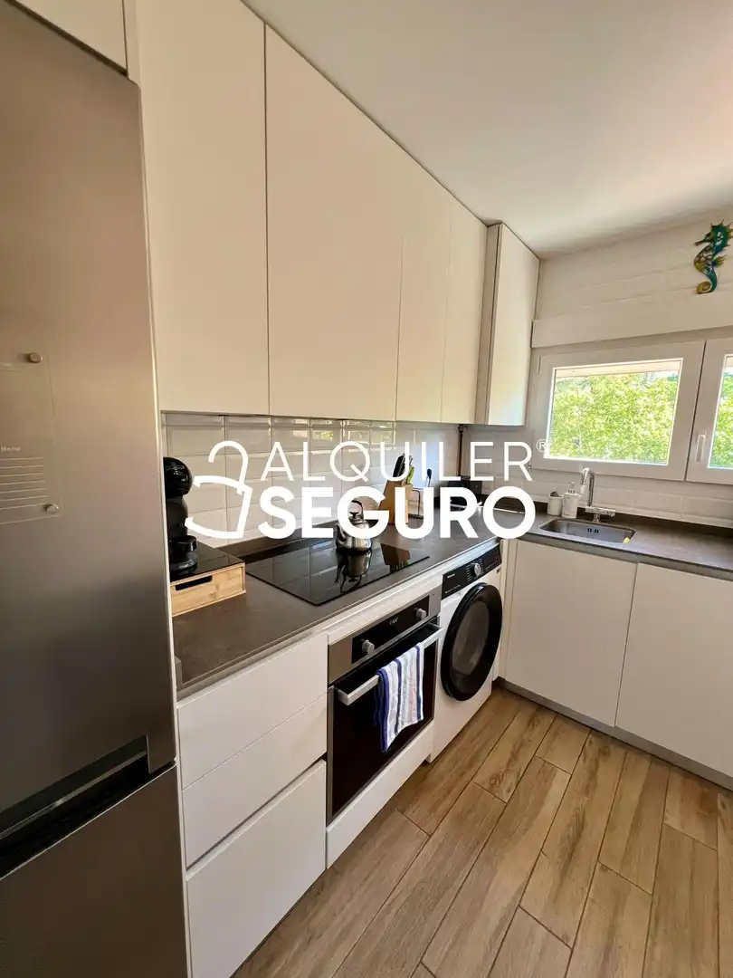 Kitchen of Flat for rent in Madrid  with Air Conditioner, Heating and Furnished