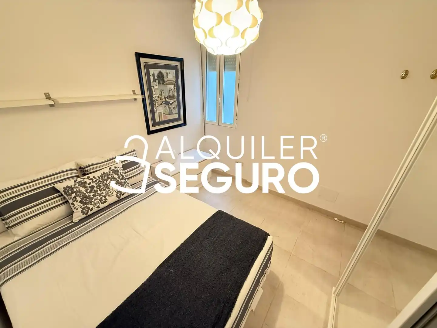 Habitación de Piso de alquiler en Madrid con Aire acondicionado, Calefacción y Amueblado