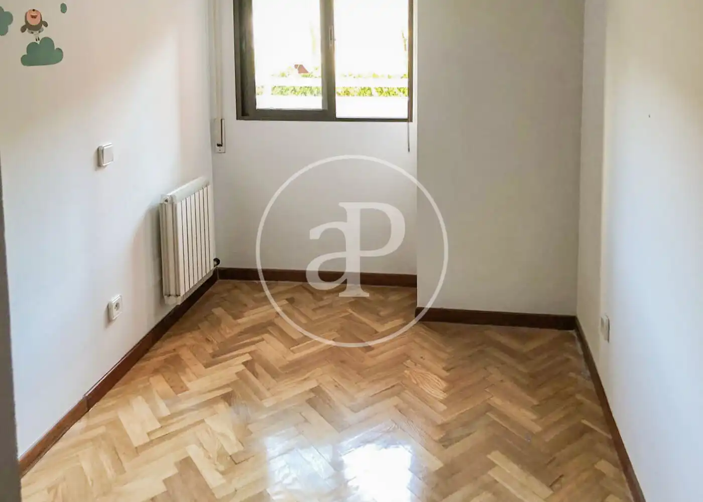Bedroom of Flat for sale in Madrid  with Air Conditioner, Heating and Private garden