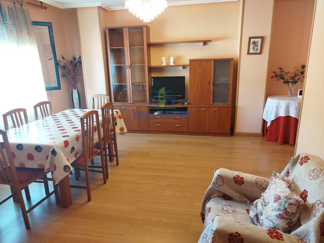 Sala d'estar de Apartament en venda en Villaquilambre amb Calefacció, Parquet i Terrassa