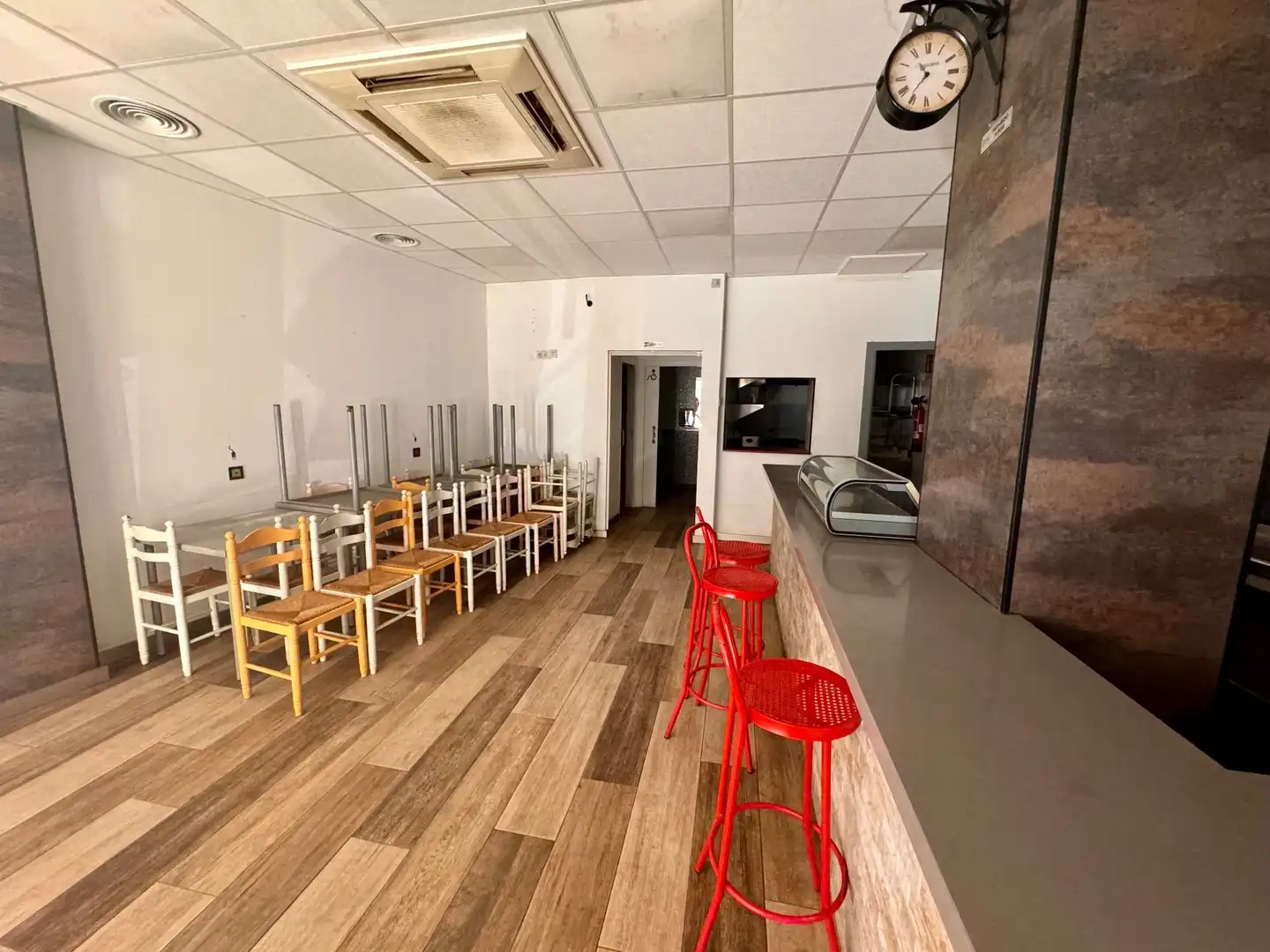 Business premises for sale in mossen vicent valero 5, imagen 2
