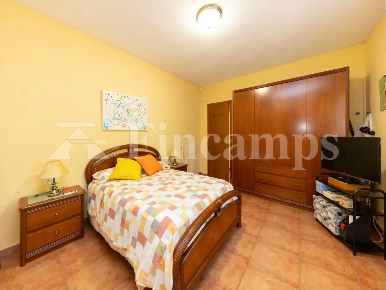 Schlafzimmer von Haus oder Chalet zum Verkauf in Cerdanyola del Vallès mit Klimaanlage, Heizung und Privatgarten