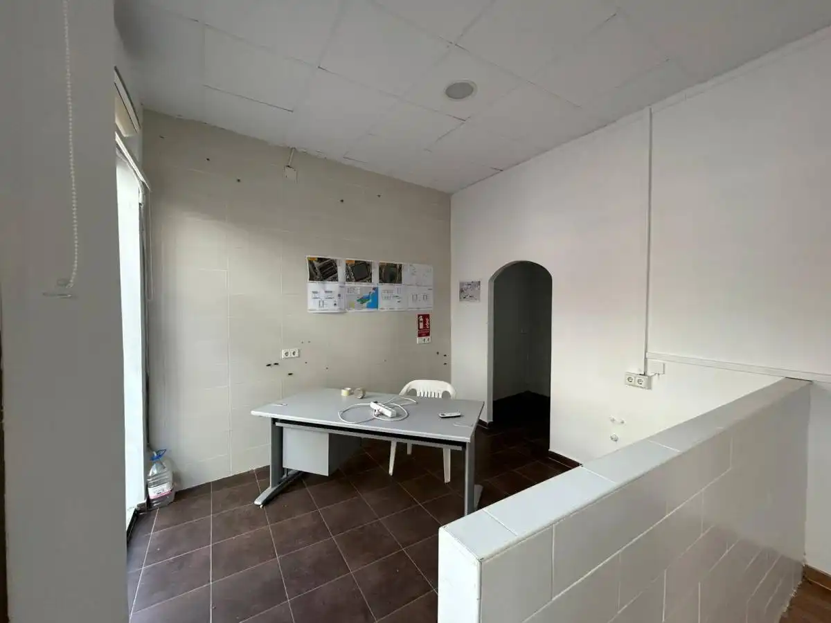 Business premises to rent in C. RamÃ³n y Cajal, imagen 5