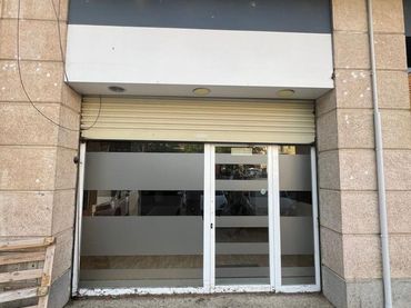 Local comercial en venda a Plaça Santa Maria Magdalena