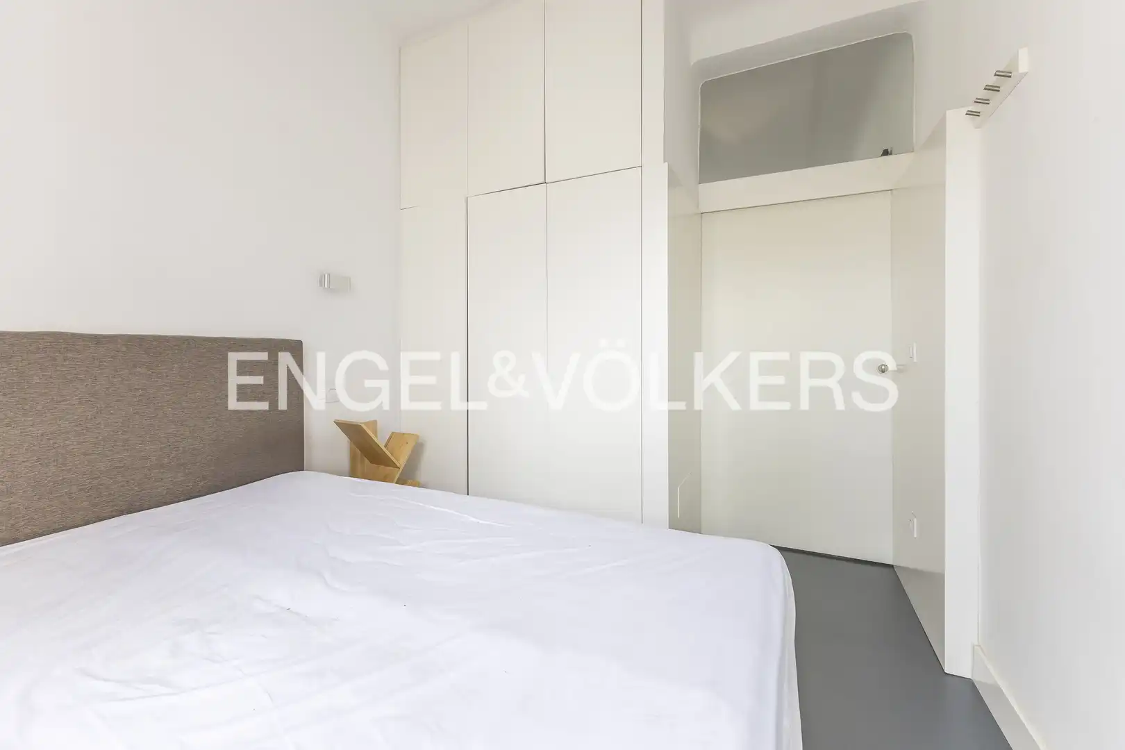 Bedroom of Apartments for sale in Madrid  with Air Conditioner, Heating and Terrace