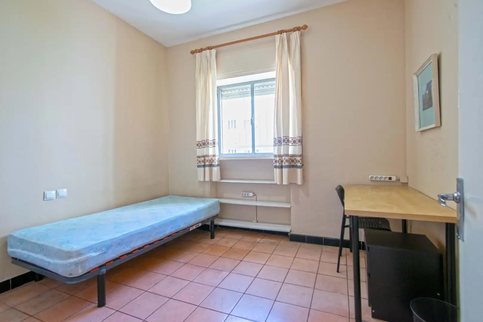 Habitación de Piso en venta en Sevilla con Terraza y Amueblado