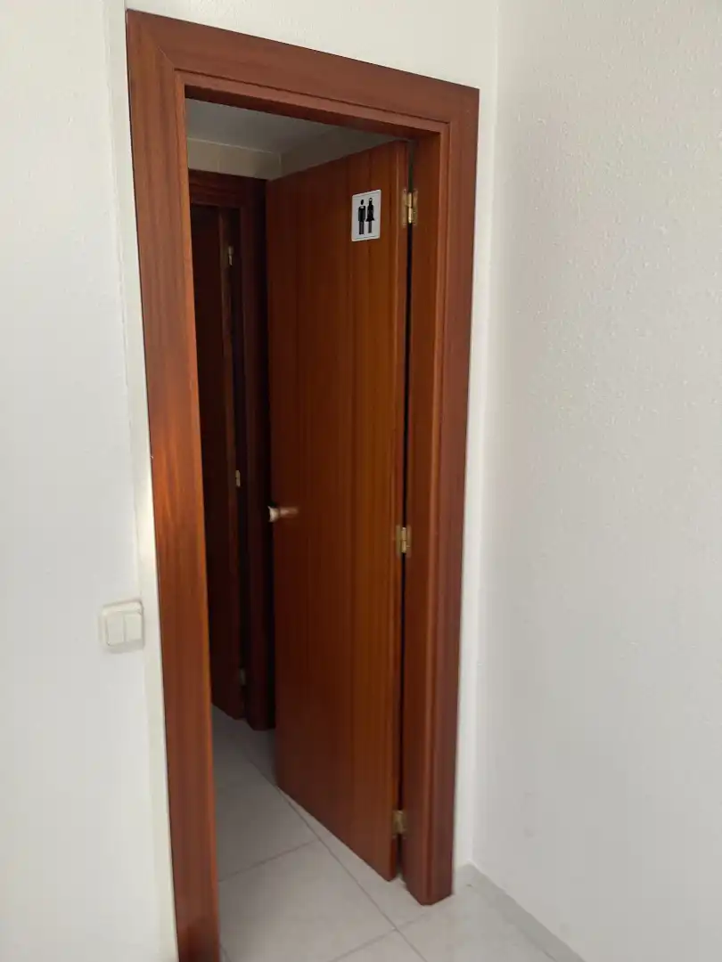Business premises to rent in Carrer Bisbe Lorenzana, imagen 11