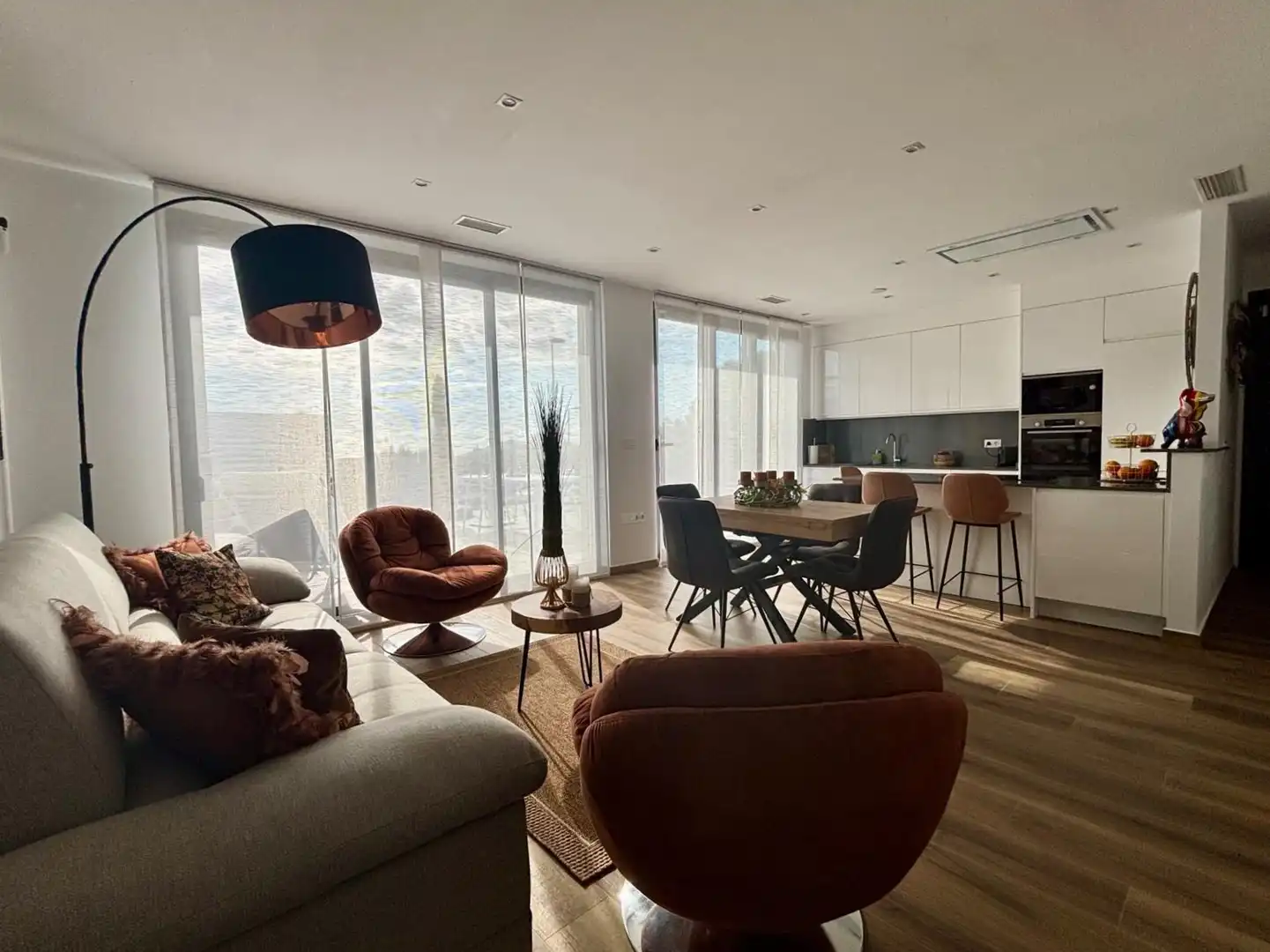 Sala d'estar de Casa o xalet en venda en Polop amb Aire condicionat, Jardí privat i Terrassa