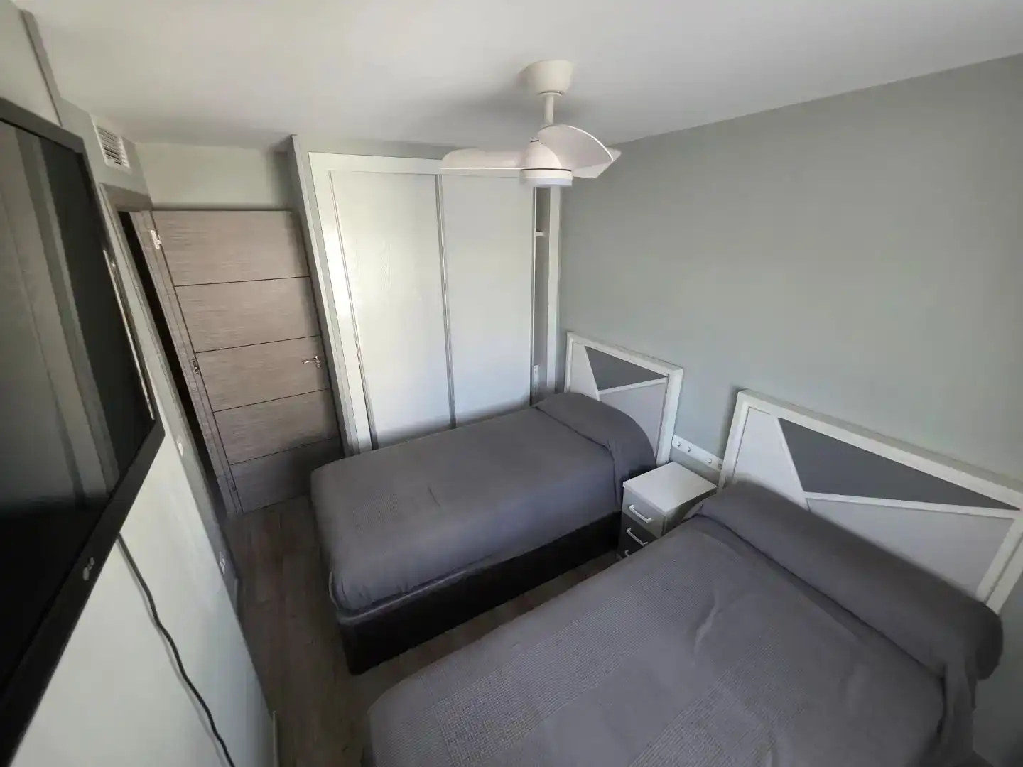 Schlafzimmer von Wohnung zur Miete in Gandia mit Klimaanlage, Schwimmbad und Möbliert