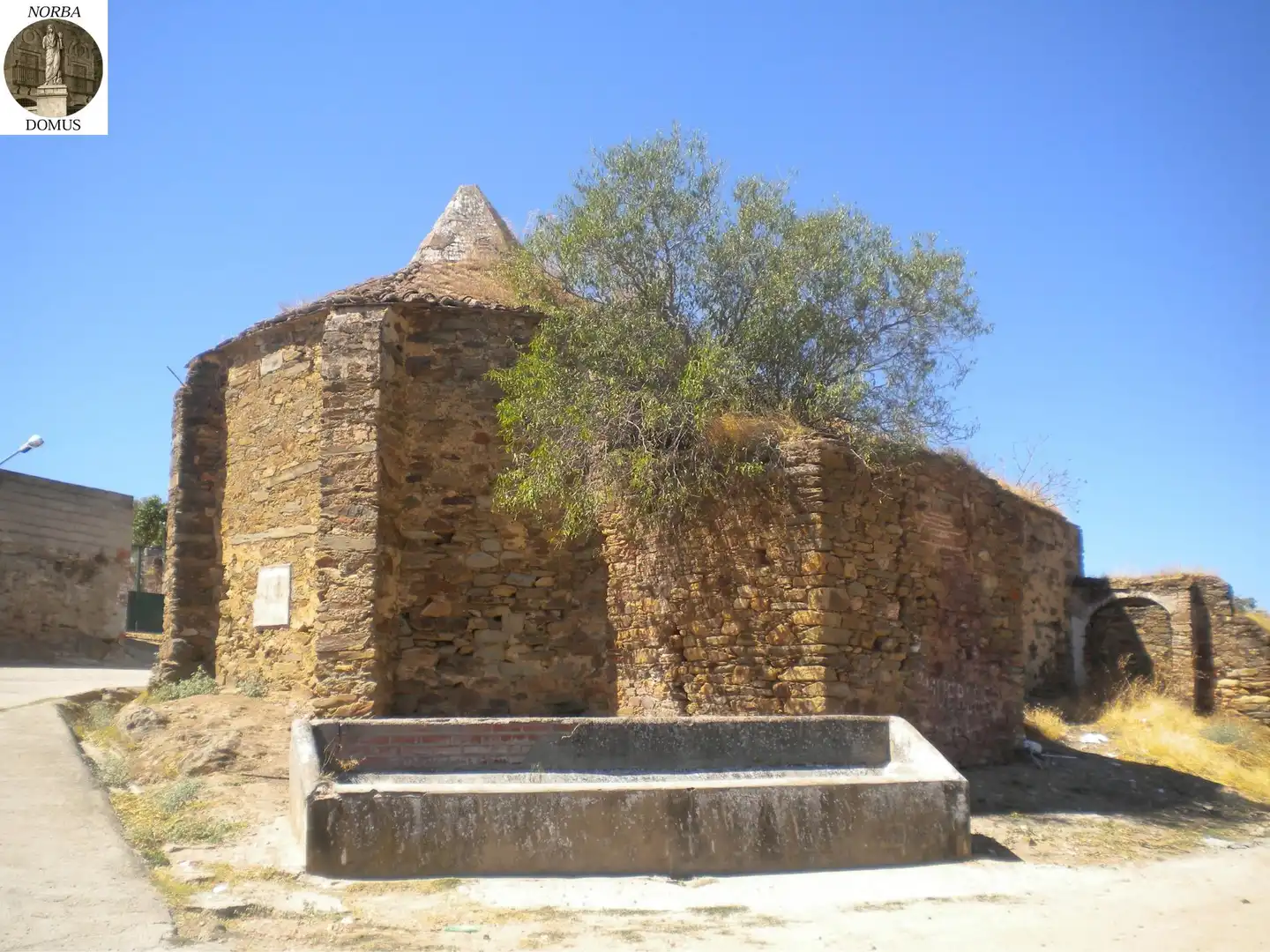 Exterior view of Country homes for sale in Talaván  with Air Conditioner, Heating and Furnished