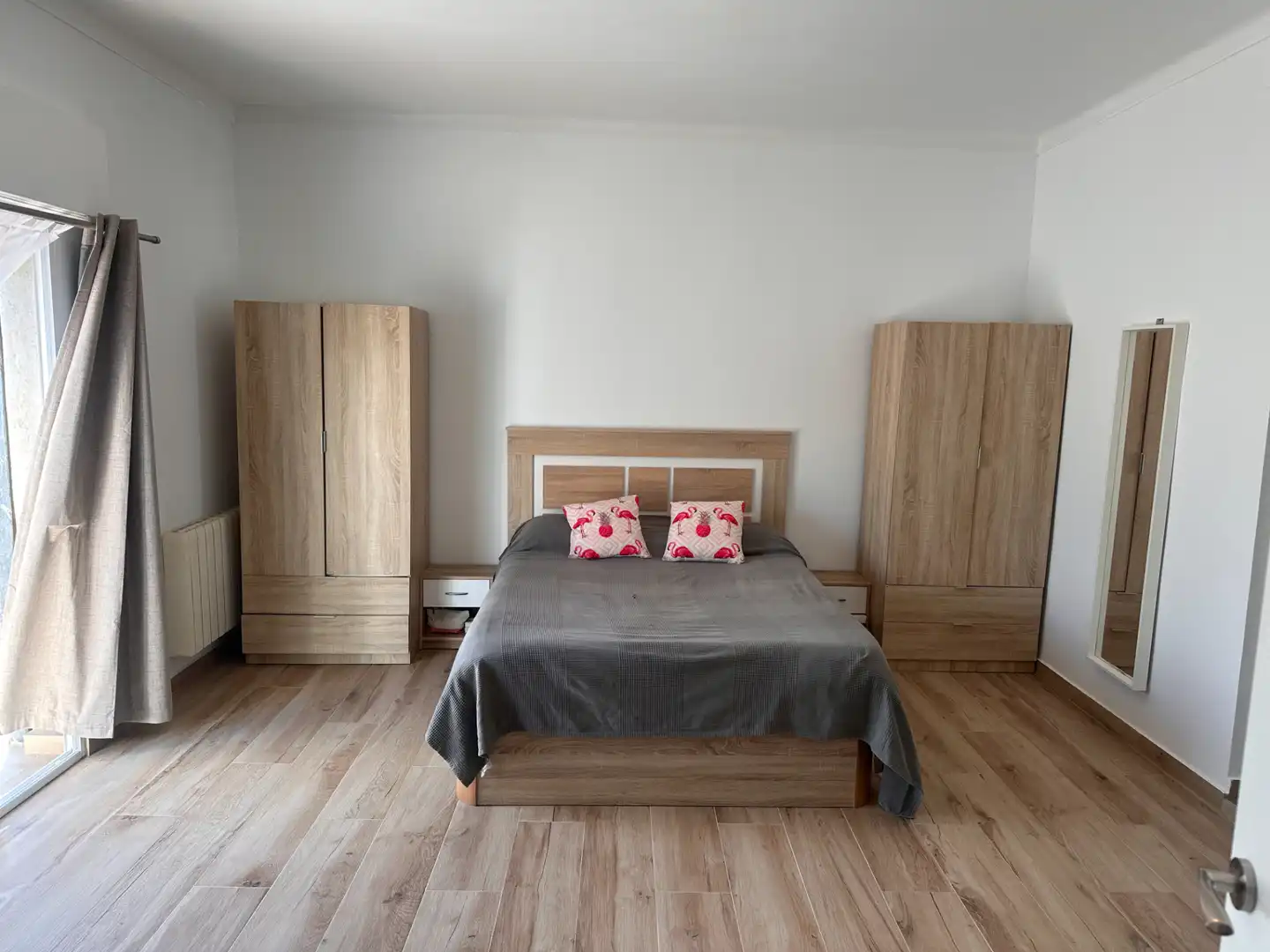 Schlafzimmer von Haus oder Chalet zum Verkauf in Mont-roig del Camp mit Klimaanlage, Heizung und Privatgarten