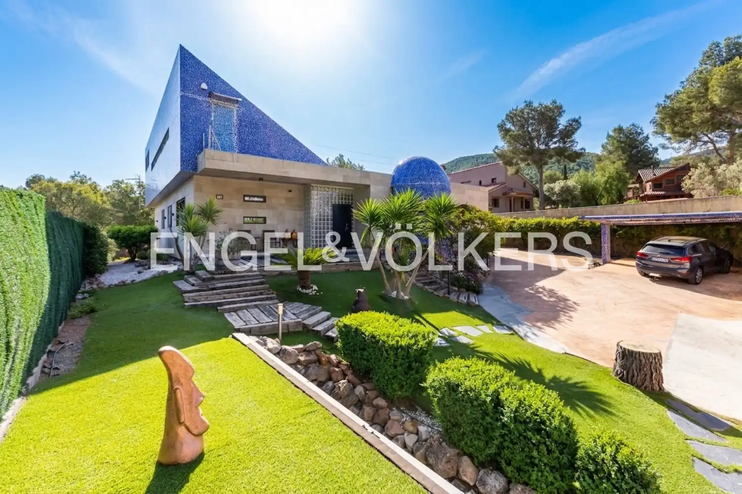 Exterior view of Houses for sale in Gilet  with Air Conditioner, Heating and Private garden