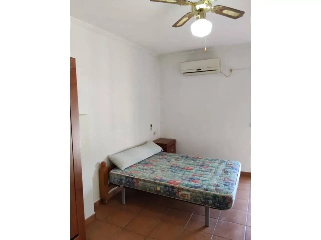 Habitación de Casa o chalet de alquiler en Carmona con Aire acondicionado, Calefacción y Jardín privado