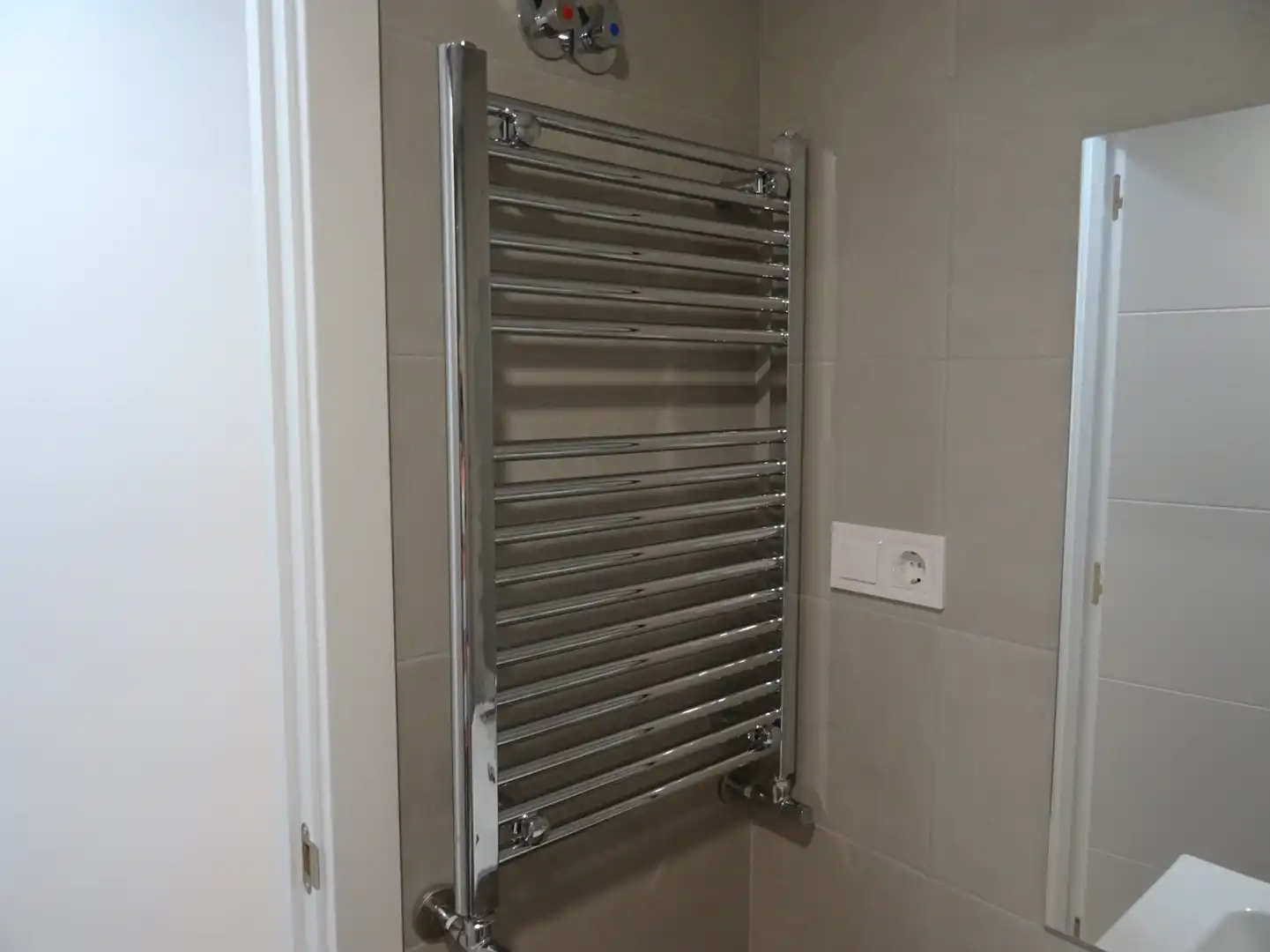 Badezimmer von Wohnung zur Miete in Getafe mit Heizung und Terrasse