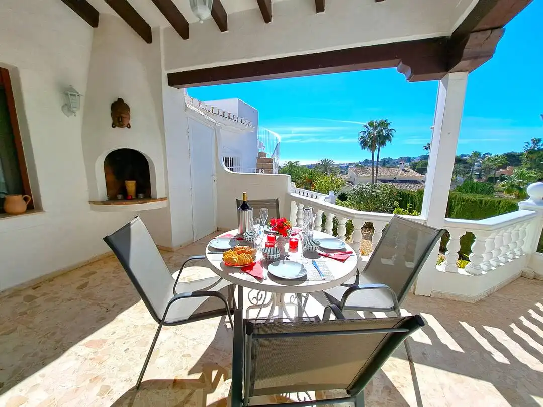 Terrasse von Einfamilien-Reihenhaus zum Verkauf in Moraira