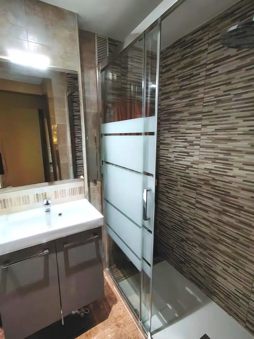 Badezimmer von Wohnungen zum Verkauf in Oropesa del Mar / Orpesa mit Klimaanlage, Terrasse und Abstellraum
