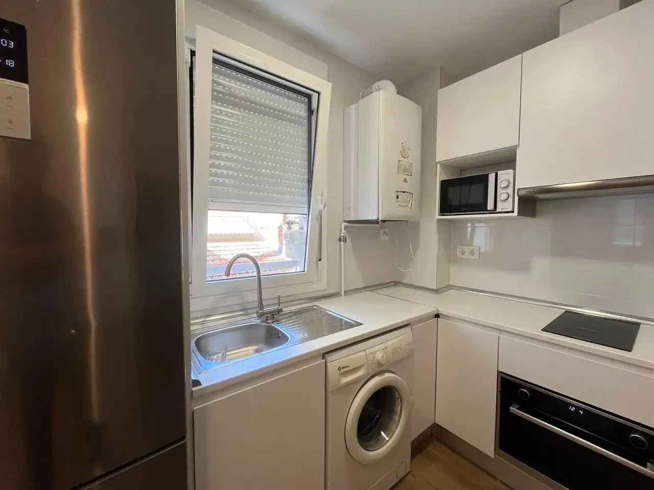 Kitchen of Flat for rent in Madrid