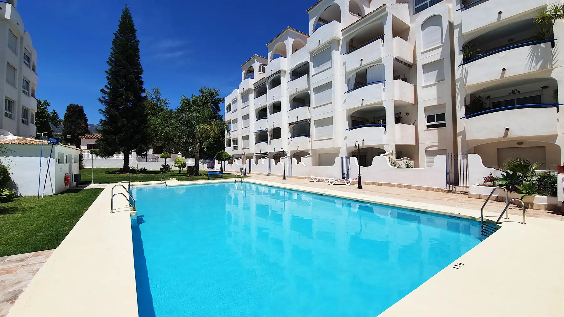 Vista exterior de Piso en venta en Benalmádena con Aire acondicionado, Terraza y Trastero