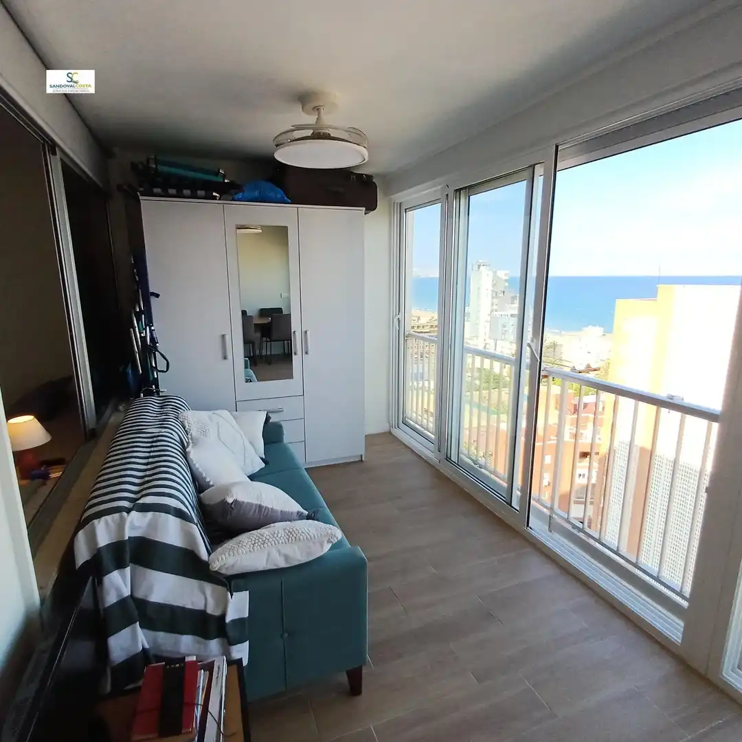 Habitación de Apartamento en venta en Alicante / Alacant con Aire acondicionado y Piscina comunitaria
