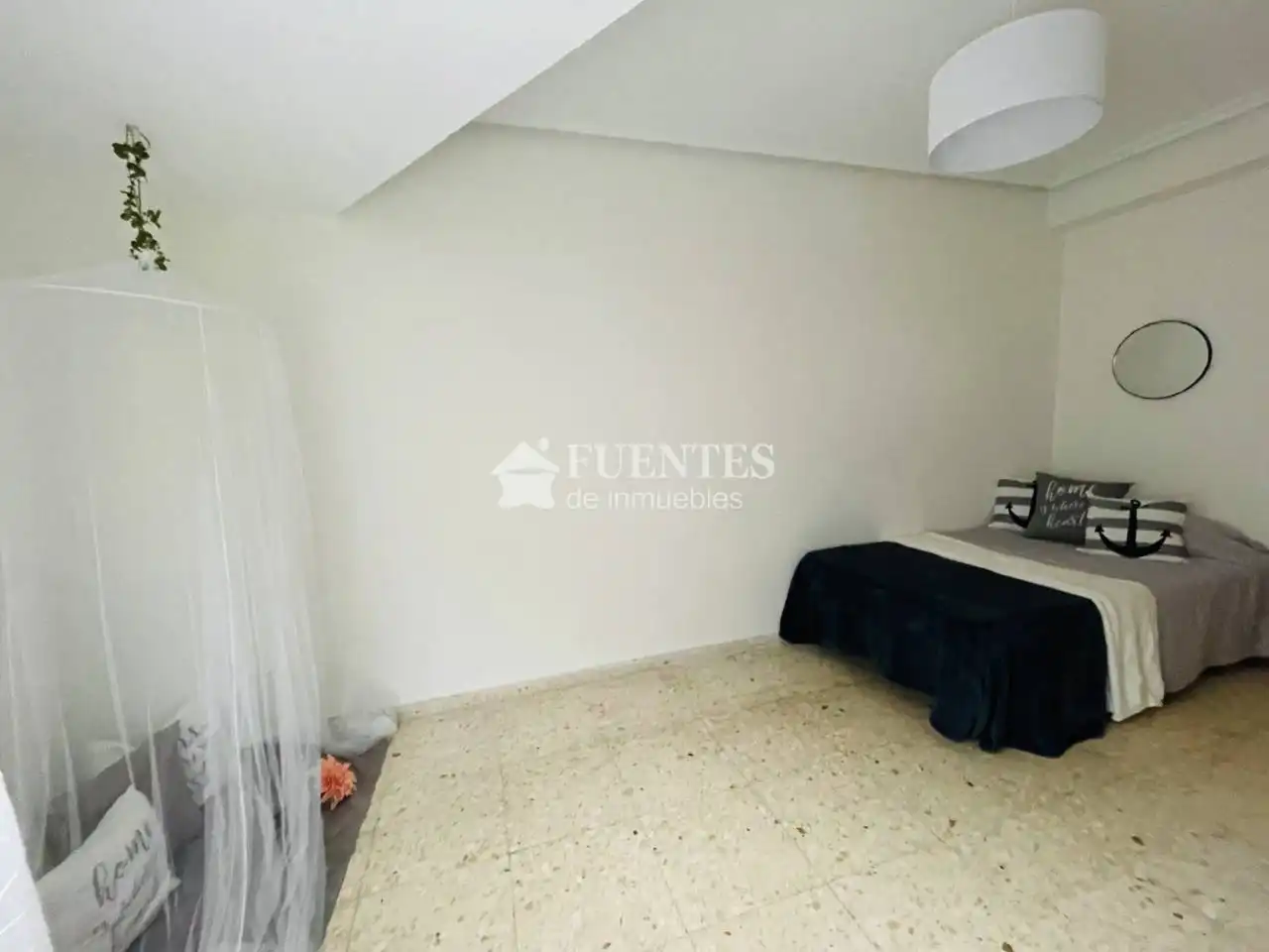 Habitación de Piso en venta en Alicante / Alacant con Aire acondicionado y Terraza