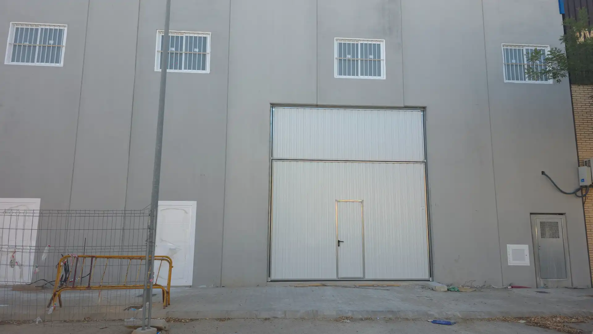 Exterior view of Industrial buildings for rent in Aldaia