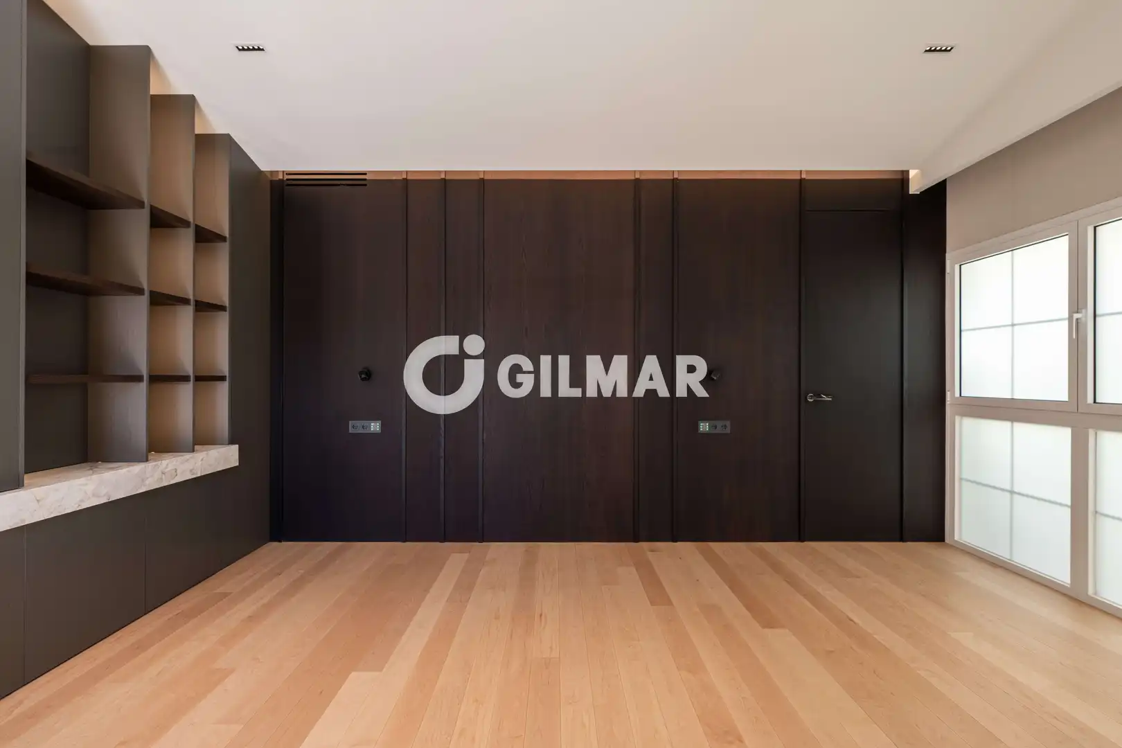 Habitación de Dúplex en venta en Madrid con Calefacción y Balcón