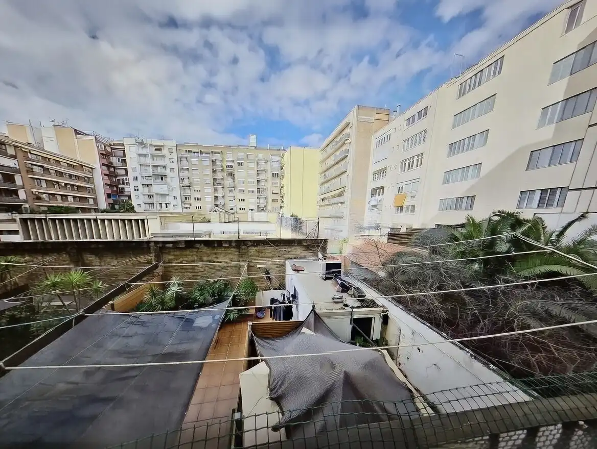 Vista exterior de Piso en venta en Barcelona con Aire acondicionado, Calefacción y Terraza
