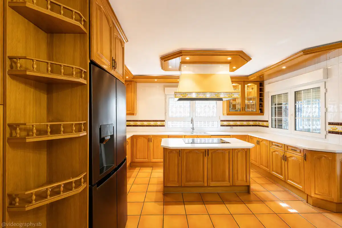 Cocina de Casa o chalet en venta en Móstoles con Aire acondicionado, Calefacción y Jardín privado