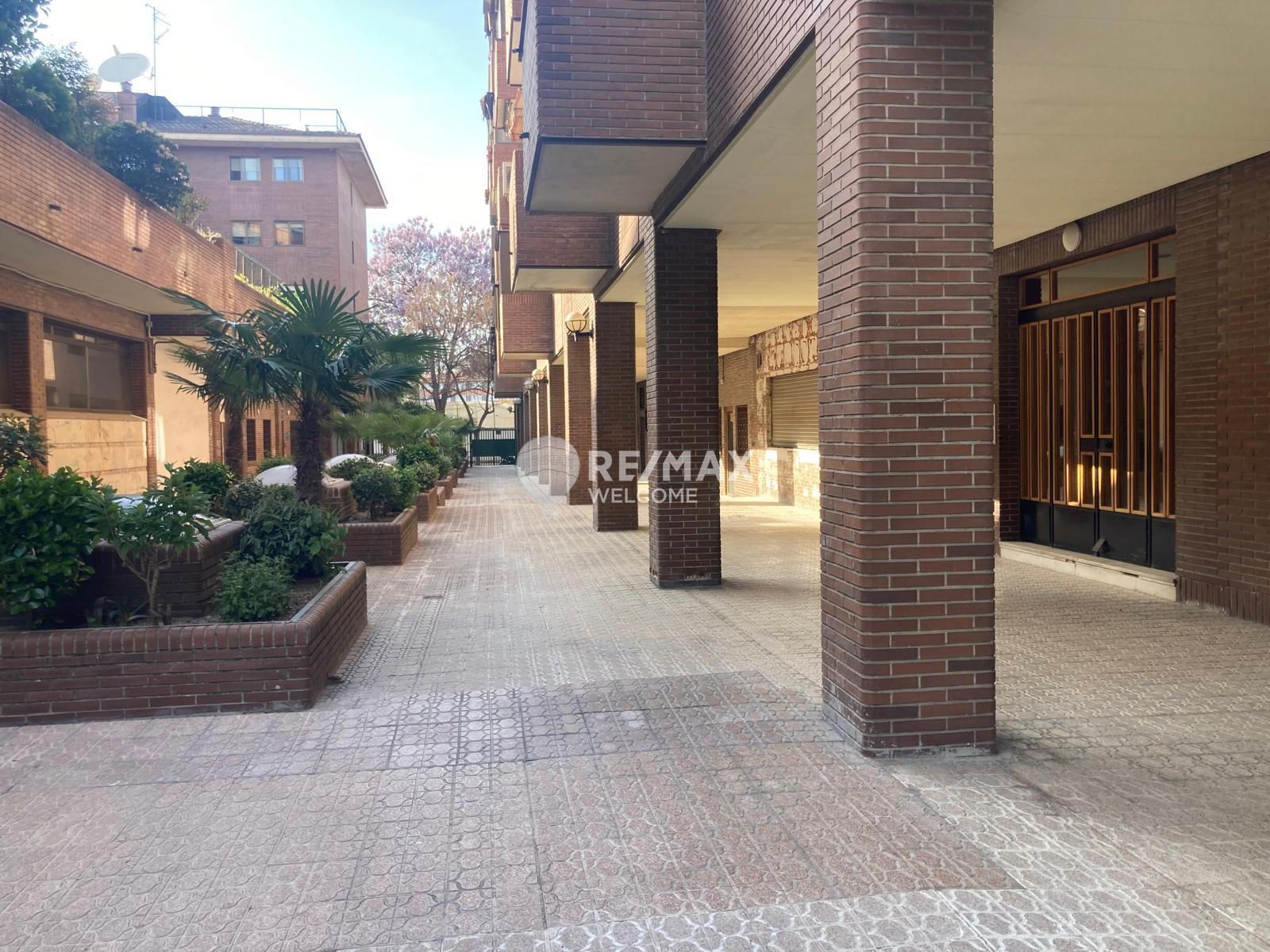 Vista exterior de Oficina de lloguer en  Madrid Capital amb Aire condicionat i Calefacció
