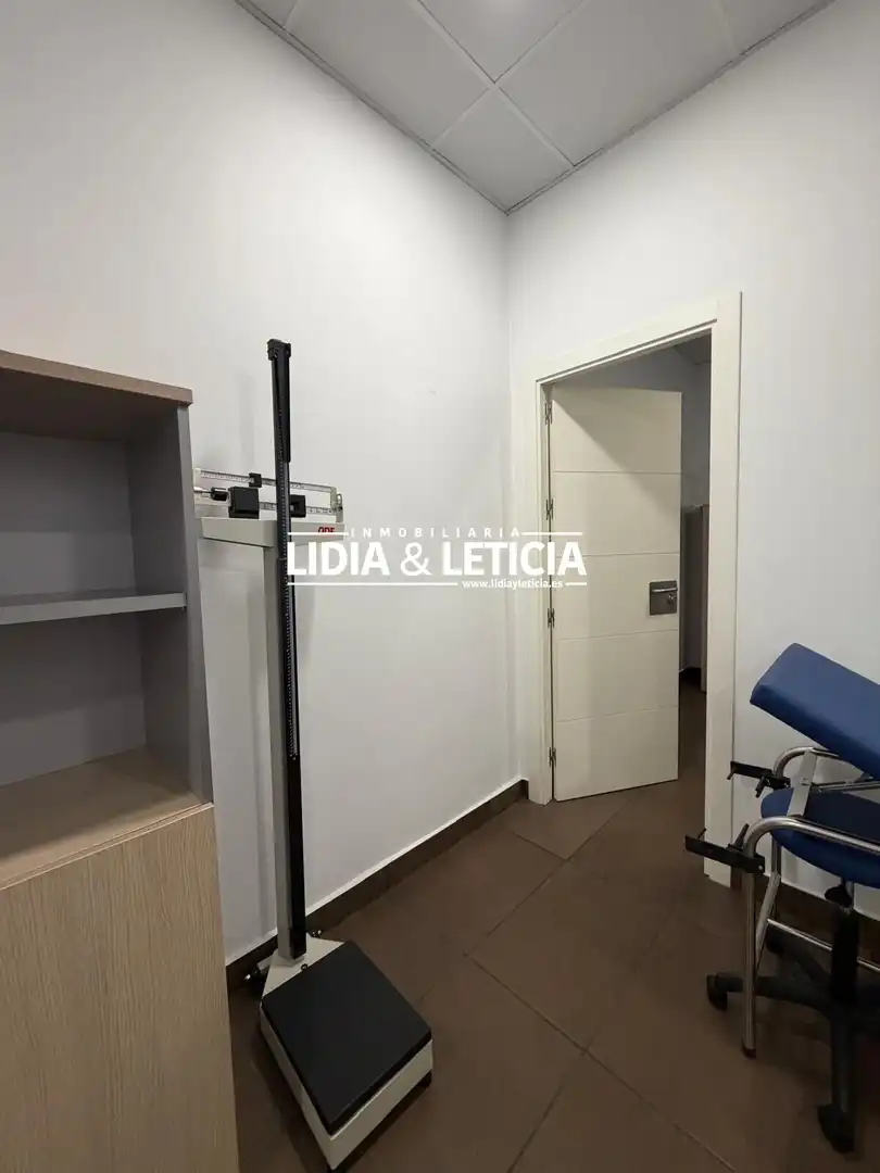 Gewerbefläche zum Verkauf in Nueva Alcalá, imagen 4