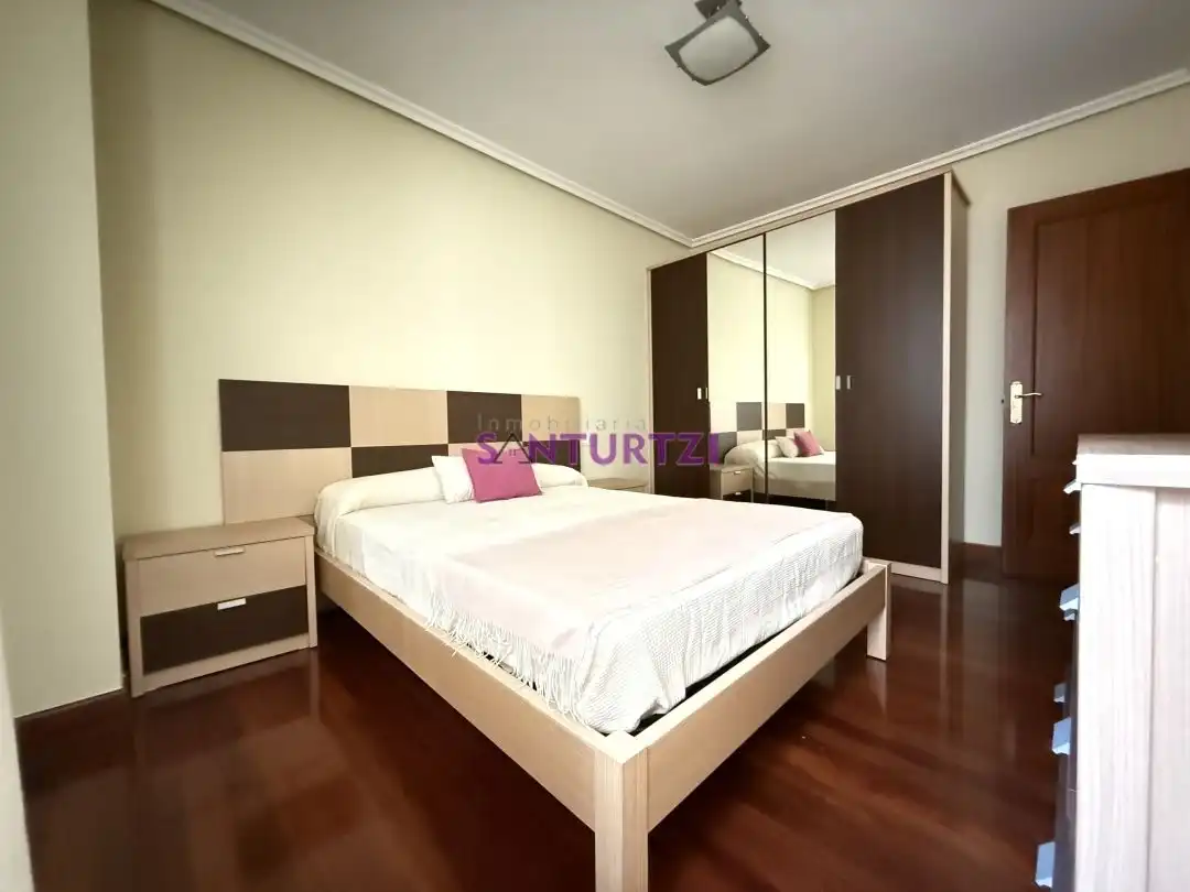 Bedroom of Flat for sale in Santurtzi   with Heating, Terrace and Furnished