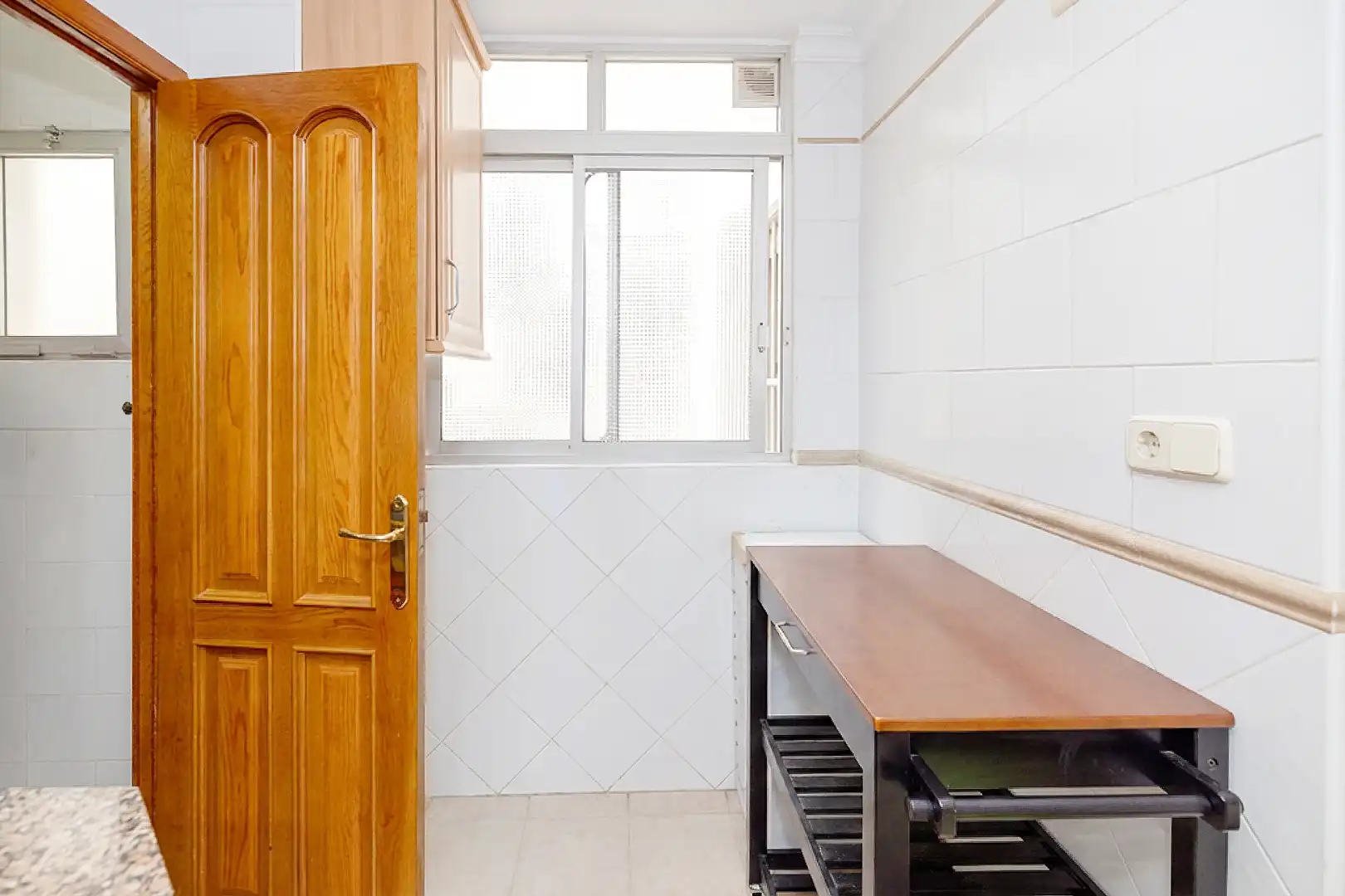 Cocina de Piso en venta en Málaga con Amueblado, Balcón y Piscina comunitaria