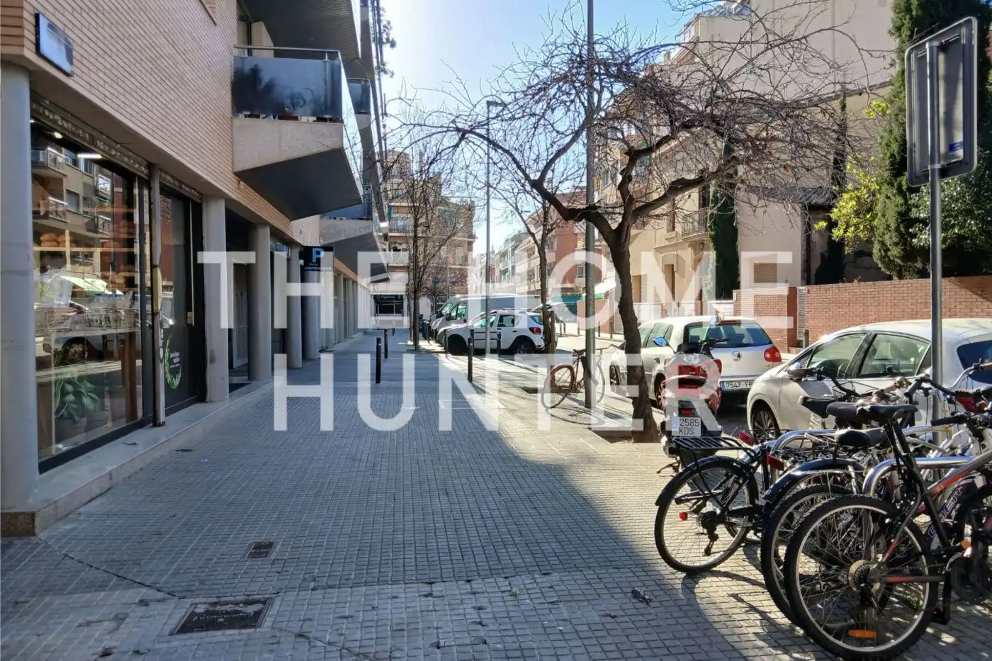 Vista exterior de Local de lloguer en Esplugues de Llobregat