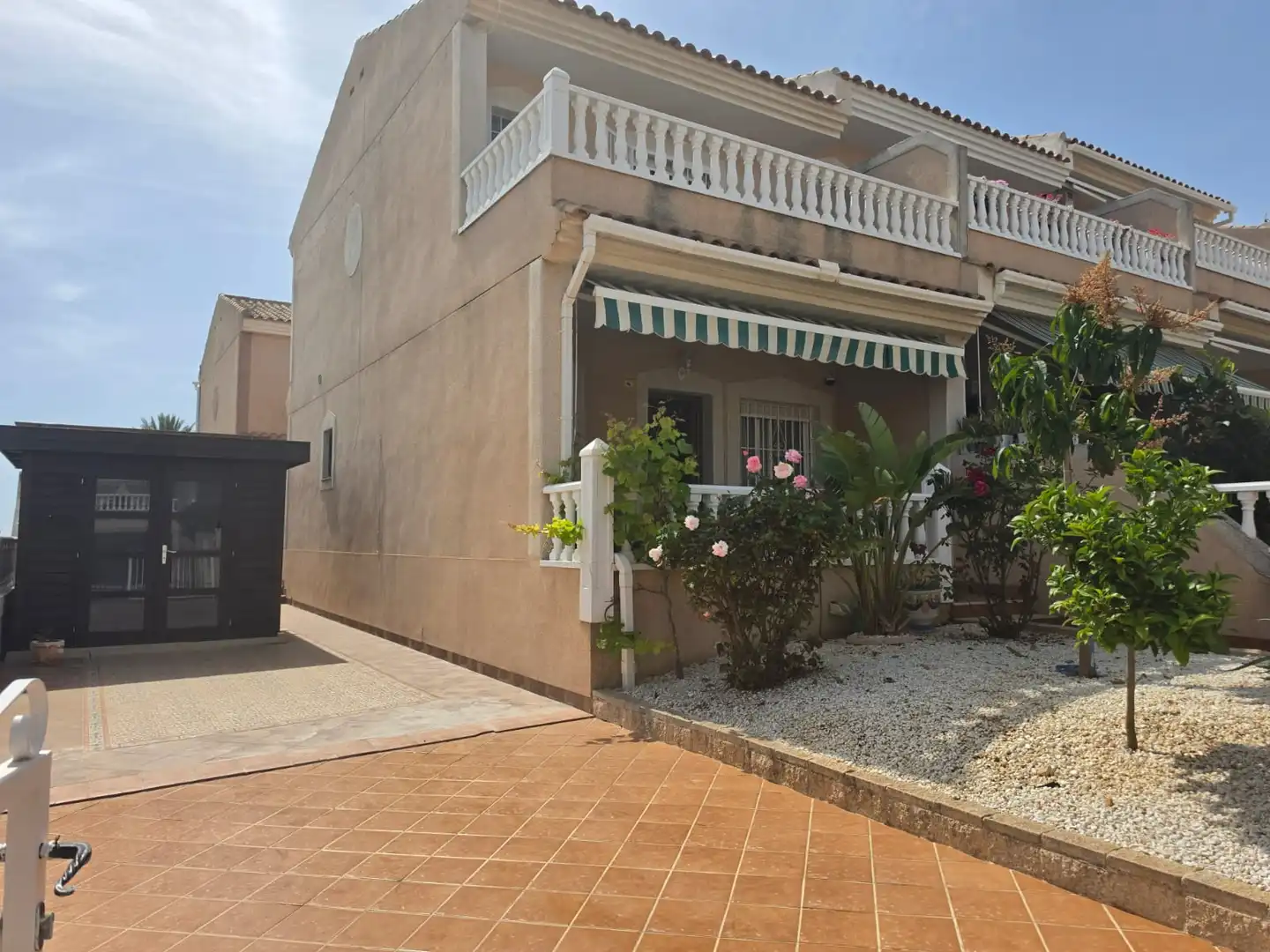 Vista exterior de Casa o chalet en venta en Torrevieja con Amueblado
