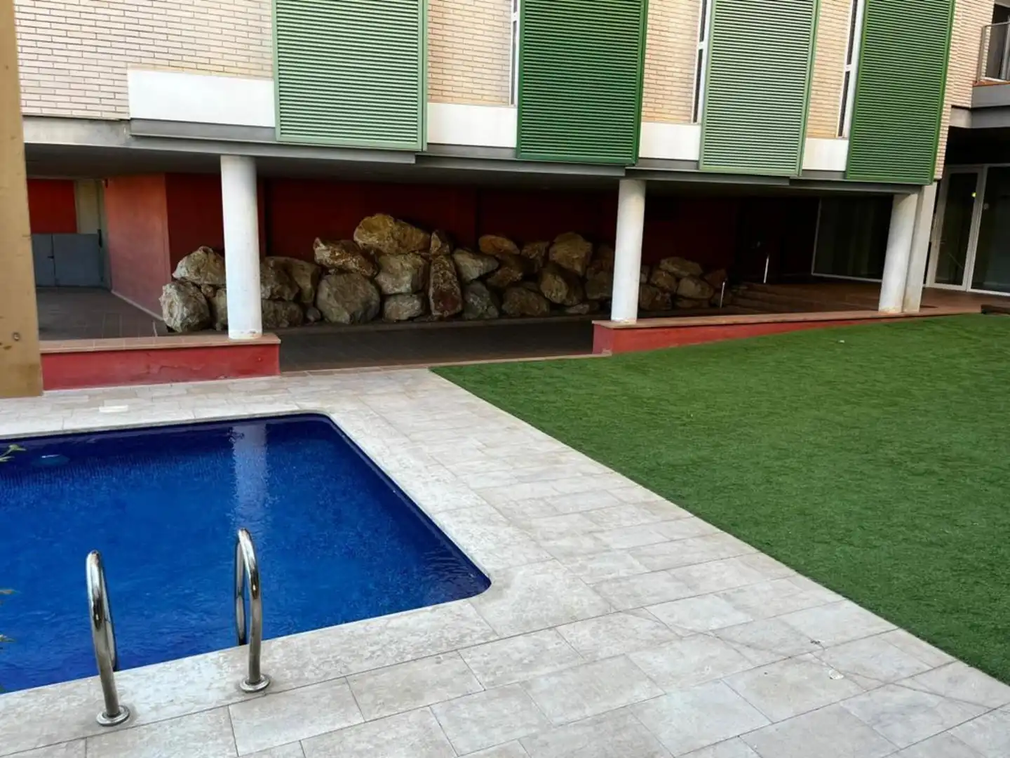 Swimming pool of Flat for rent in La Ràpita  with Furnished