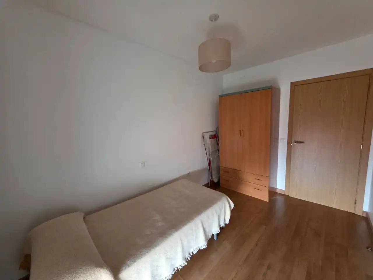 Habitación de Piso de alquiler en Badajoz con Aire acondicionado, Amueblado y Balcón