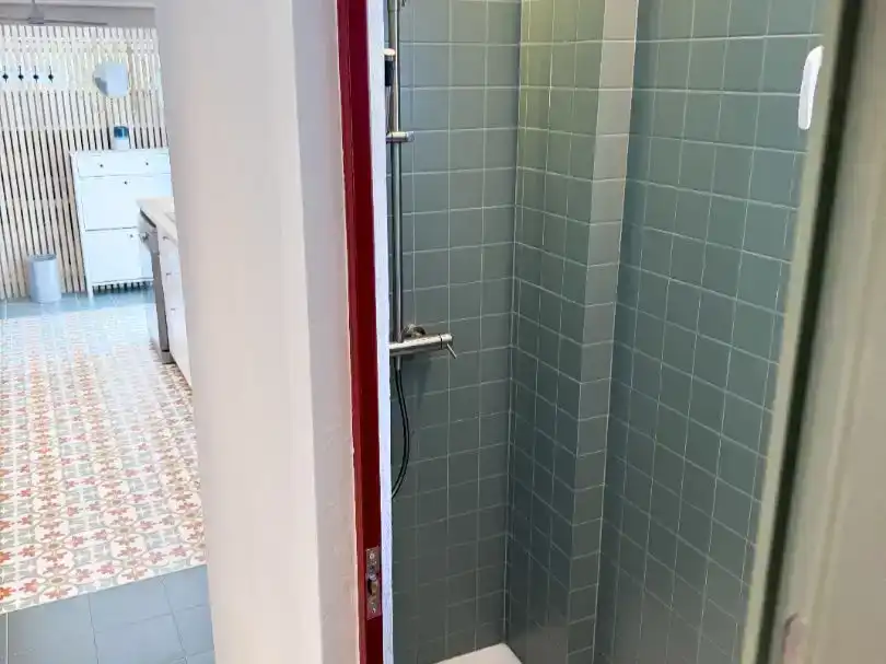 Badezimmer von Wohnungen zur Miete in L'Olla