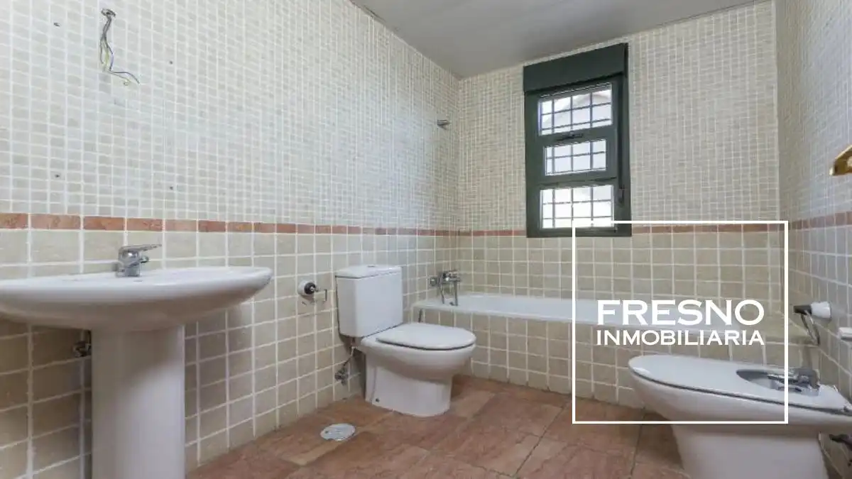 Baño de Casa adosada en venta en Rivas-Vaciamadrid con Jardín privado