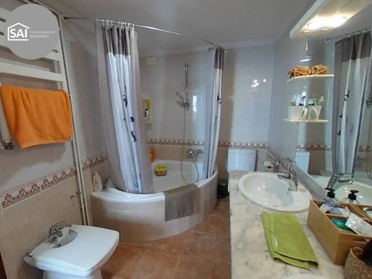 Bany de Casa o xalet en venda en Sabadell amb Aire condicionat, Calefacció i Terrassa