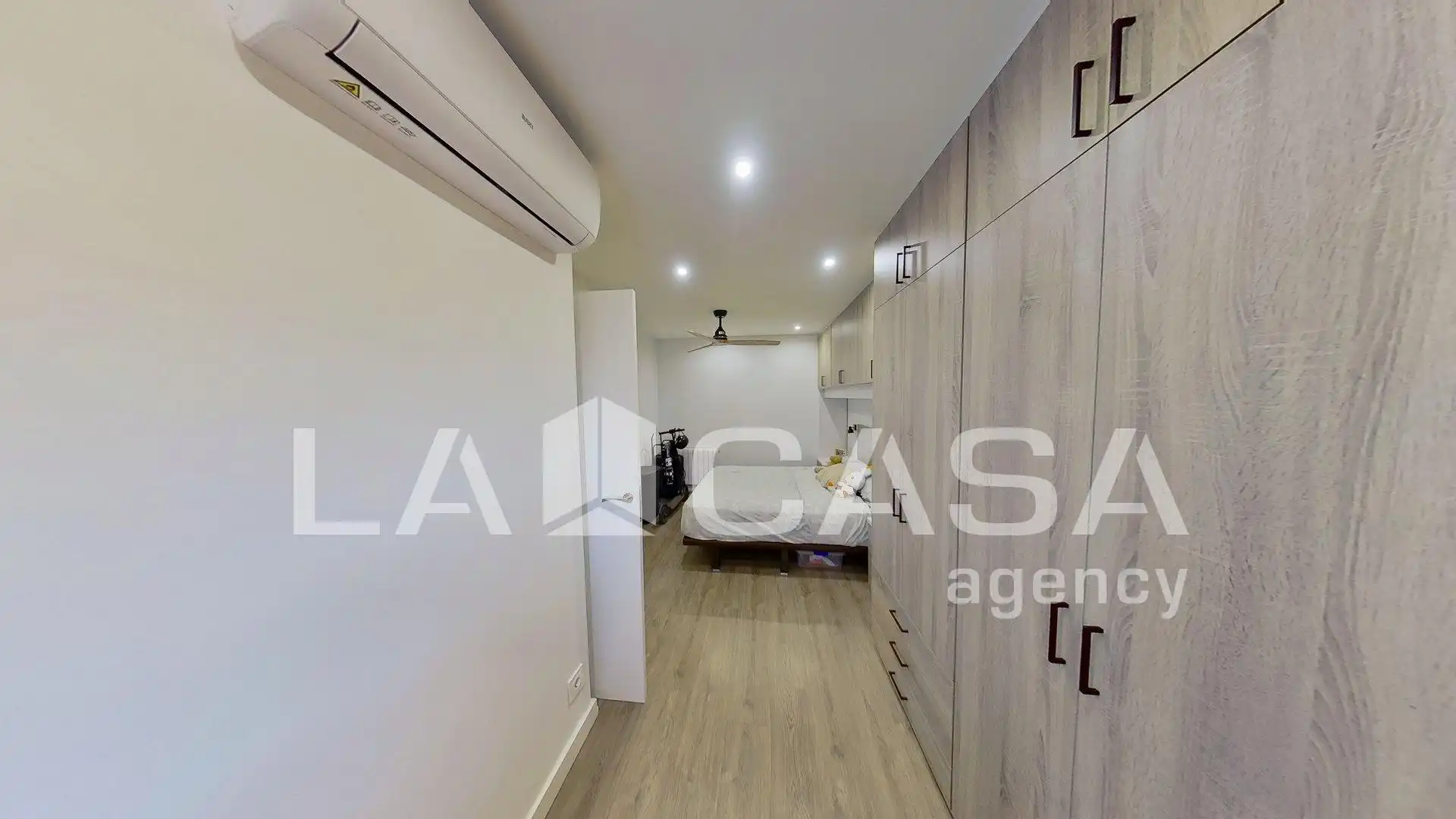 Piso en venta en Barcelona con Balcón