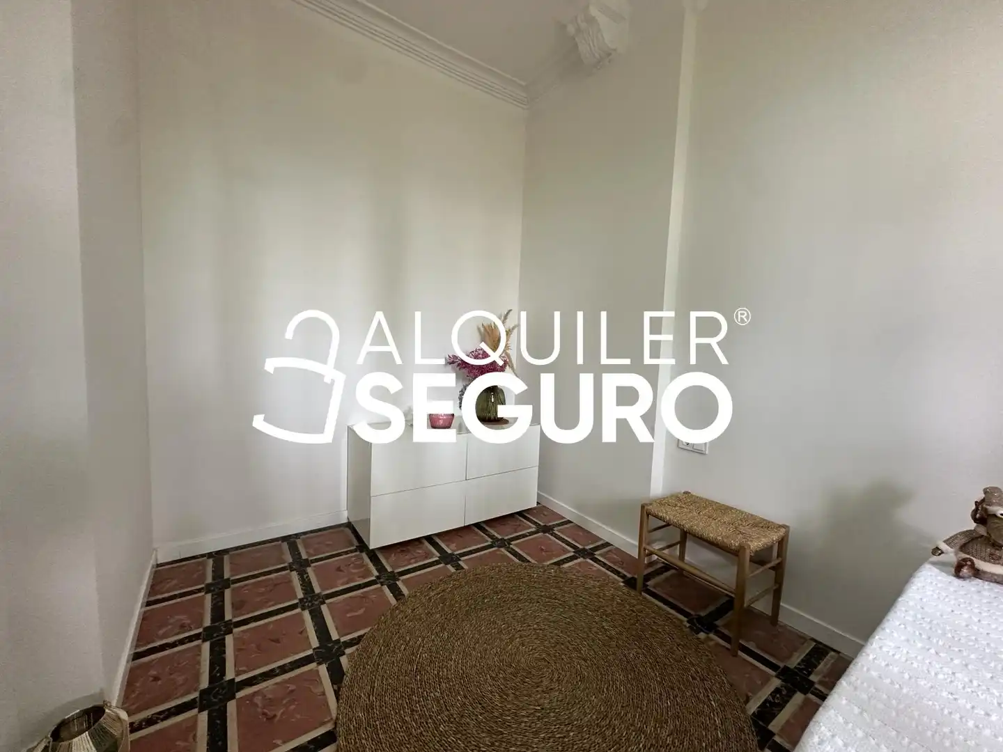 Habitación de Piso de alquiler en Valencia con Aire acondicionado, Terraza y Amueblado