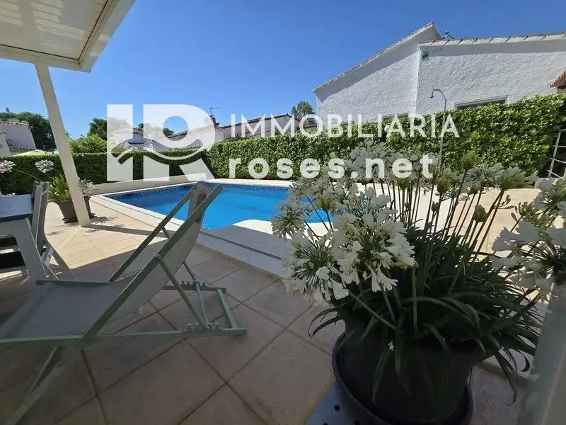 Casa con piscina in vendita a Montseny