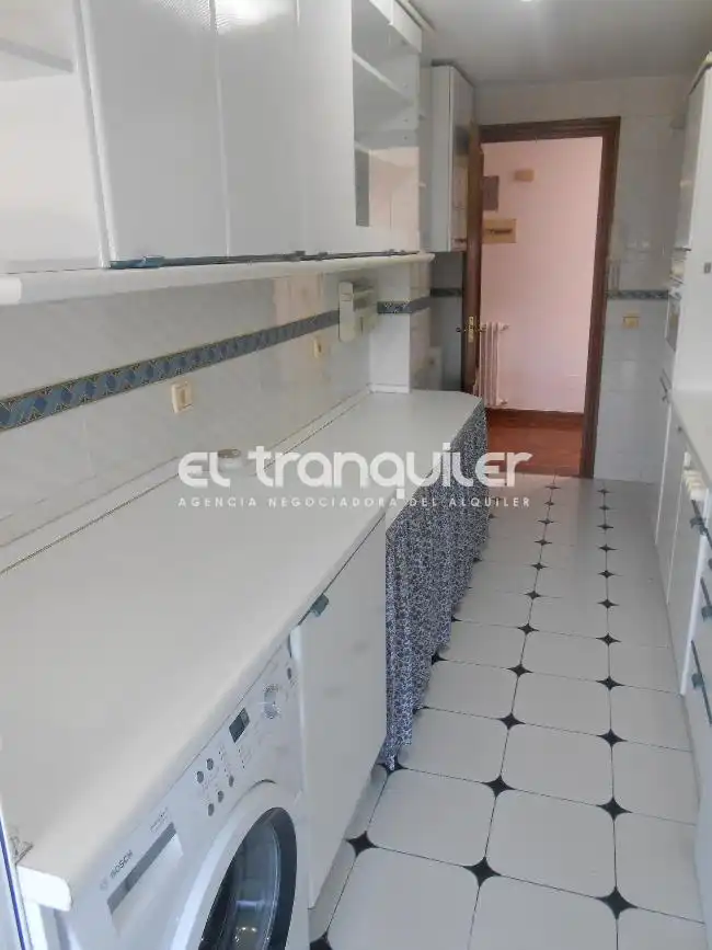 Cuina de Pis de lloguer en Pozuelo de Alarcón amb Aire condicionat, Parquet i Terrassa