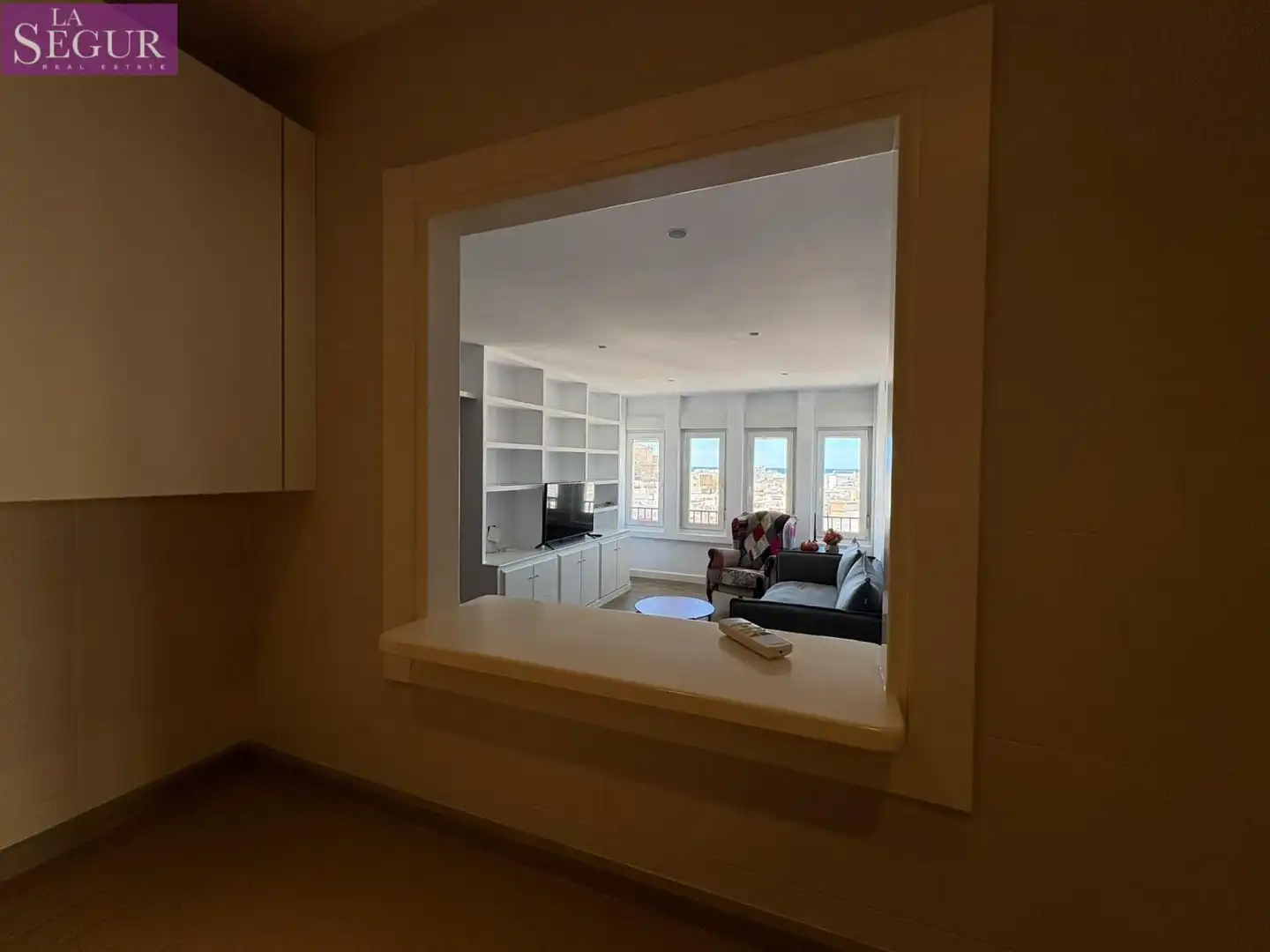 Sala de estar de Apartamento de alquiler en Cádiz con Aire acondicionado