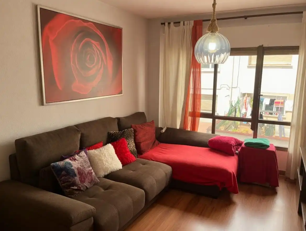 Sala de estar de Piso en venta en Oviedo  con Calefacción