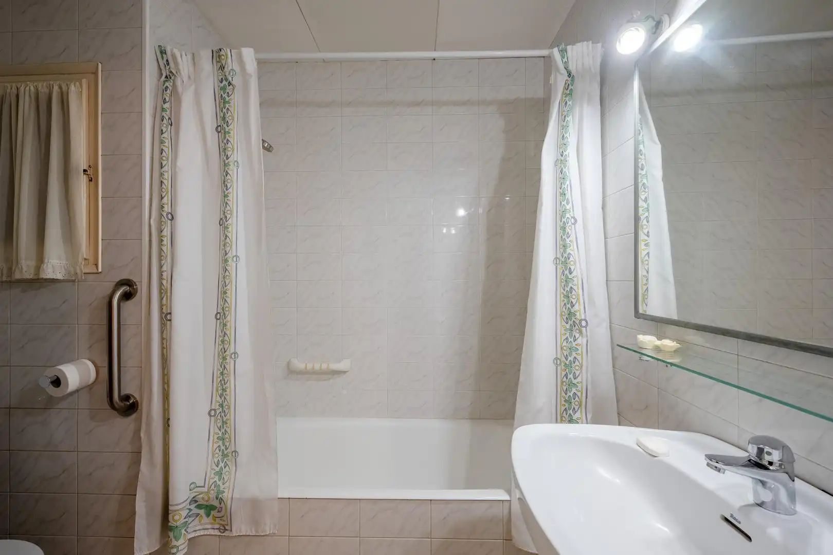 Baño de Ático en venta en Barcelona con Terraza y Trastero