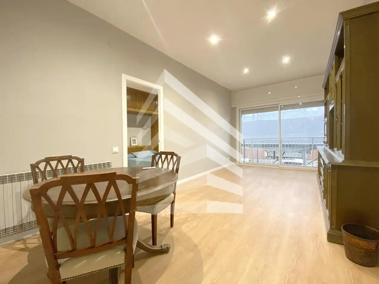 Außenansicht von Wohnung zum Verkauf in Barcelona mit Klimaanlage und Heizung