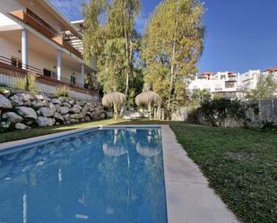 Swimming pool of House or chalet for sale in Benalmádena