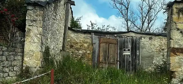 Vista exterior de Casa o xalet en venda en Udías amb Calefacció, Jardí privat i Terrassa